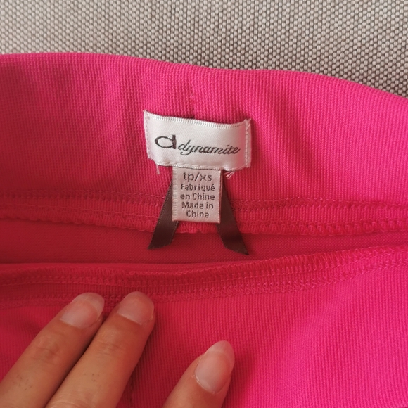 HOT PINK SKIRT - Picture 2 of 2